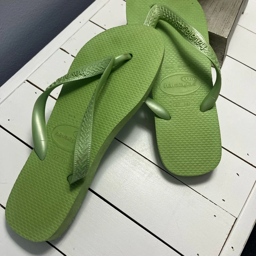 Havaianas Women's Lime Green Sandals - Picture 1 of 4